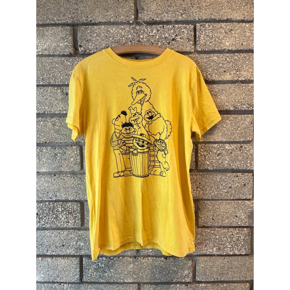 Sesame Street Mighty Fine Yellow T-Shirt Featuring Iconic Characters Short-Sleev